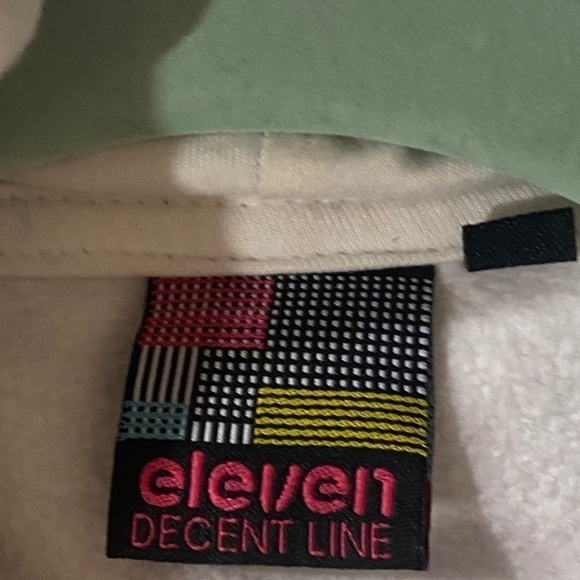 Elven snowboarding hoodie size XS. Barely worn​​​ - Picture 3 of 5